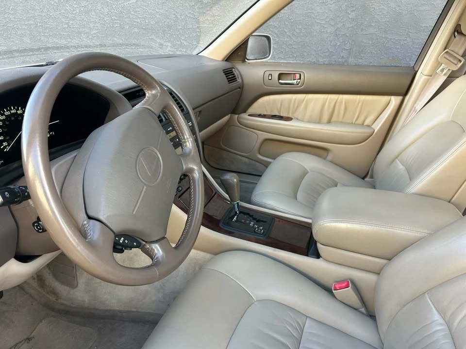 1995 Lexus LS 2nd Gen - Image 15 of 16
