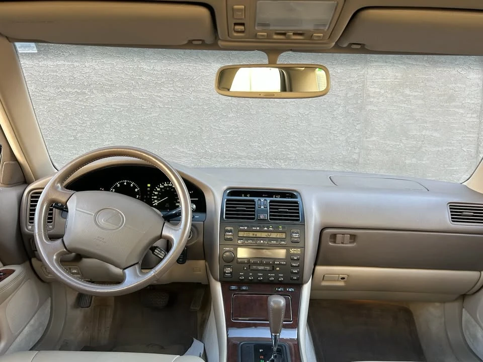 1995 Lexus LS 2nd Gen - Image 11 of 16