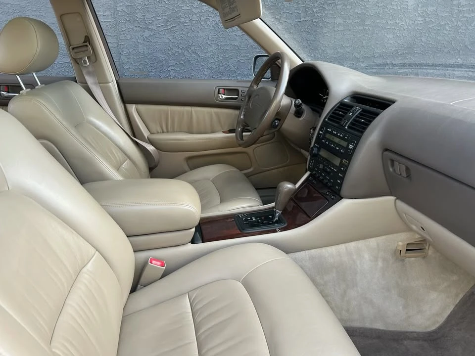 1995 Lexus LS 2nd Gen - Image 13 of 16