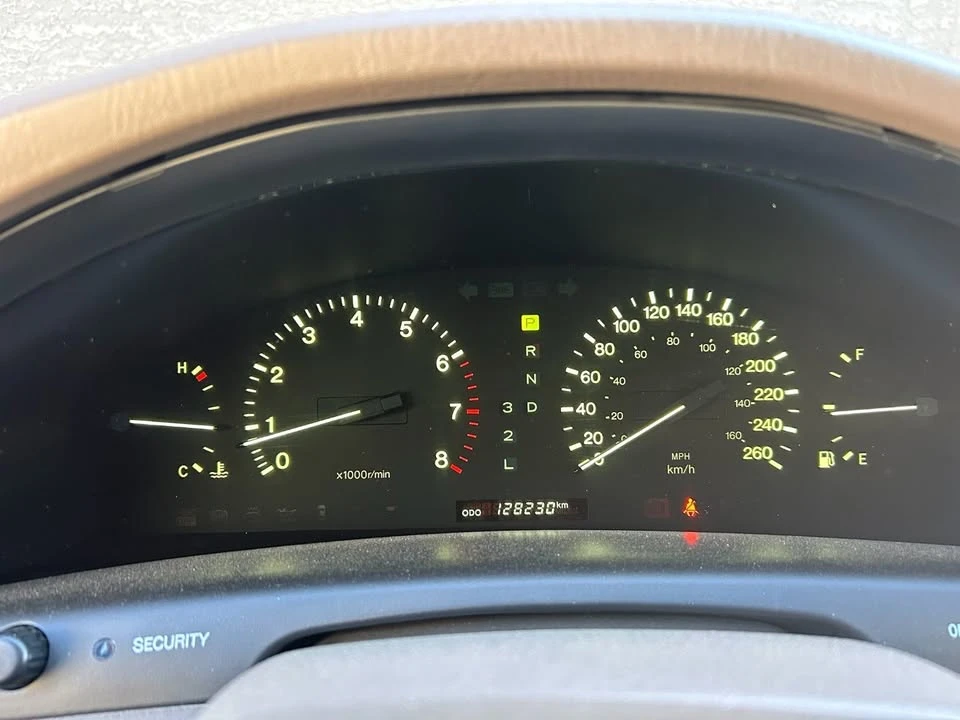 1995 Lexus LS 2nd Gen - Image 10 of 16