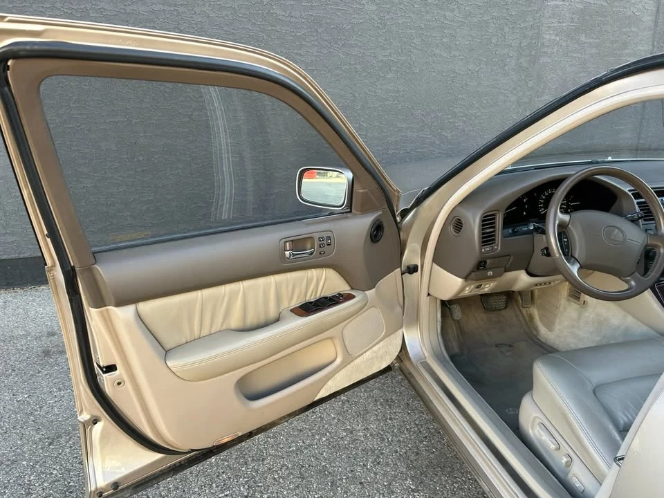 1995 Lexus LS 2nd Gen - Image 9 of 16