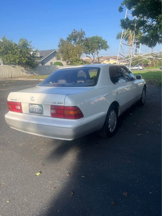 1995 Lexus LS 2nd Gen - Image 3 of 12