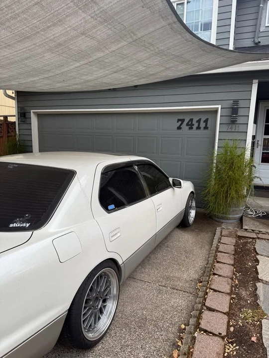 1995 Lexus LS 2nd Gen - Image 3 of 13