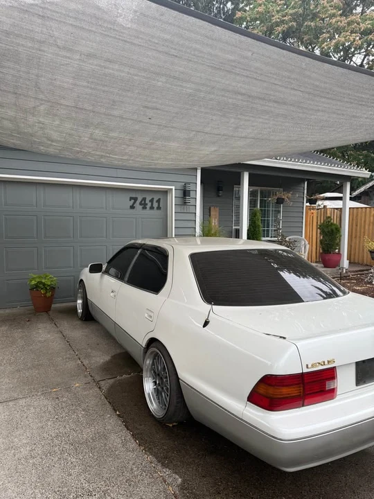 1995 Lexus LS 2nd Gen - Image 2 of 13