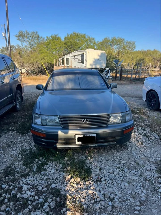1995 Lexus LS 2nd Gen - Image 4 of 8