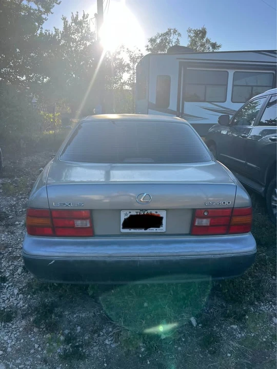 1995 Lexus LS 2nd Gen - Image 2 of 8