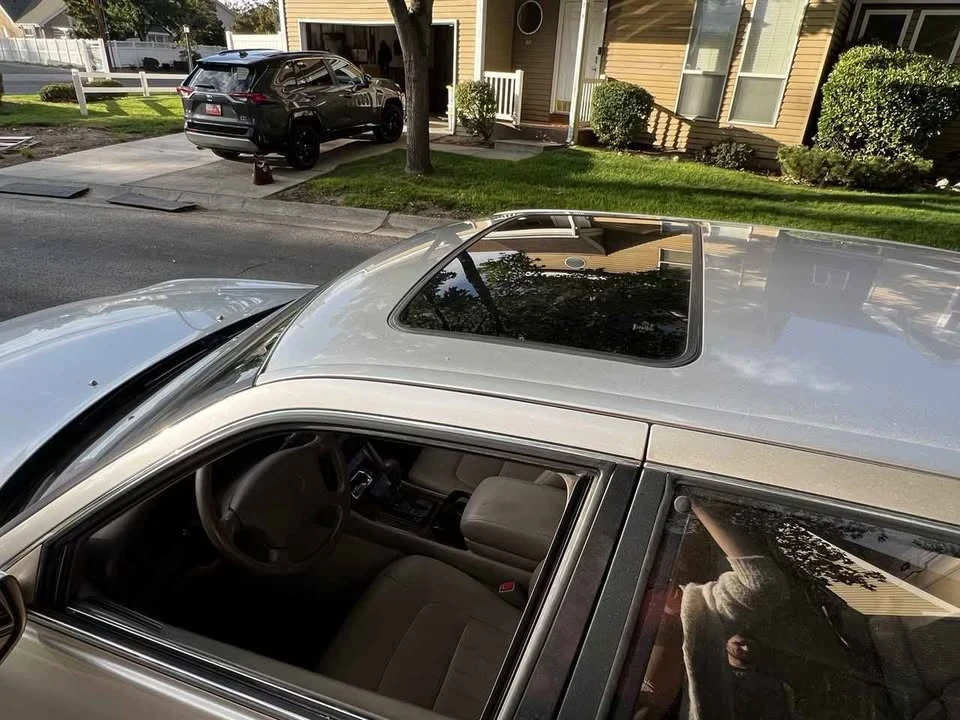 1995 Lexus LS 2nd Gen - Image 7 of 16
