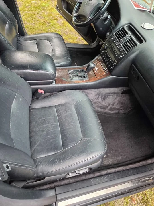 1995 Lexus LS 2nd Gen - Image 10 of 15