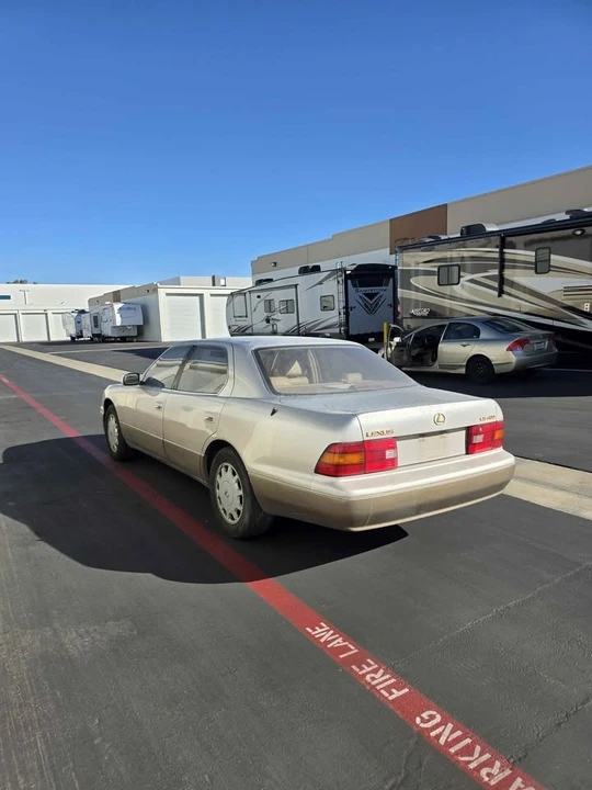 1995 Lexus LS 2nd Gen - Image 6 of 14