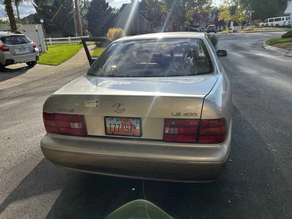 1995 Lexus LS 2nd Gen - Image 4 of 16