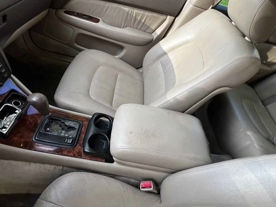 1995 Lexus LS 2nd Gen - Image 9 of 16