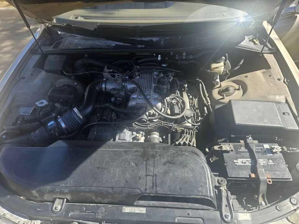 1995 Lexus LS 2nd Gen - Image 12 of 15