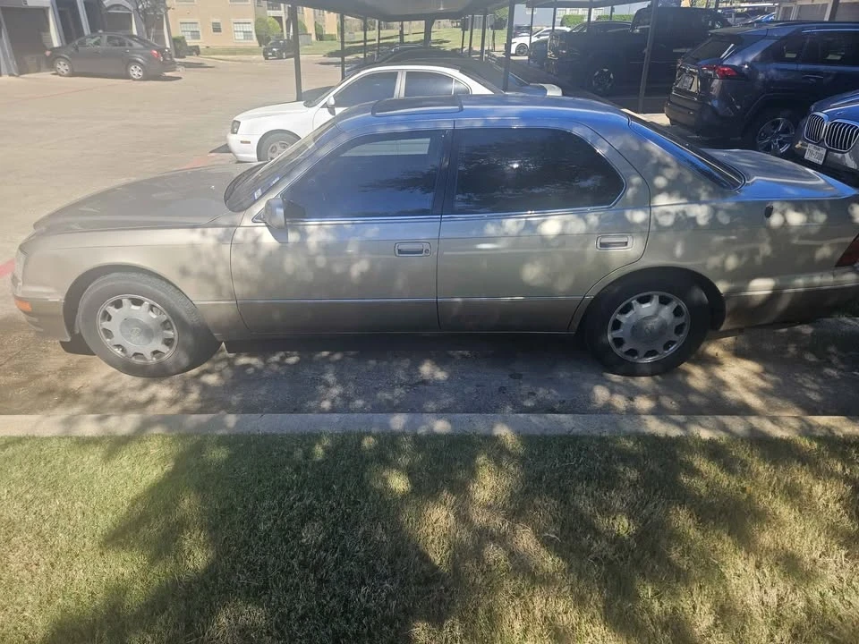 1995 Lexus LS 2nd Gen - Image 3 of 15