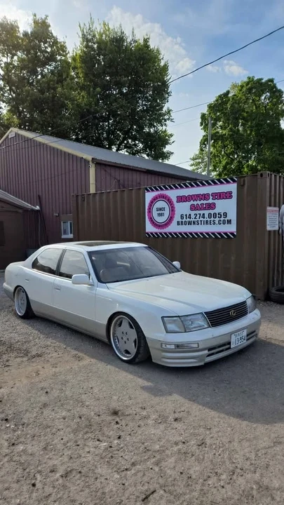 1995 Lexus LS 2nd Gen - Image 2 of 4