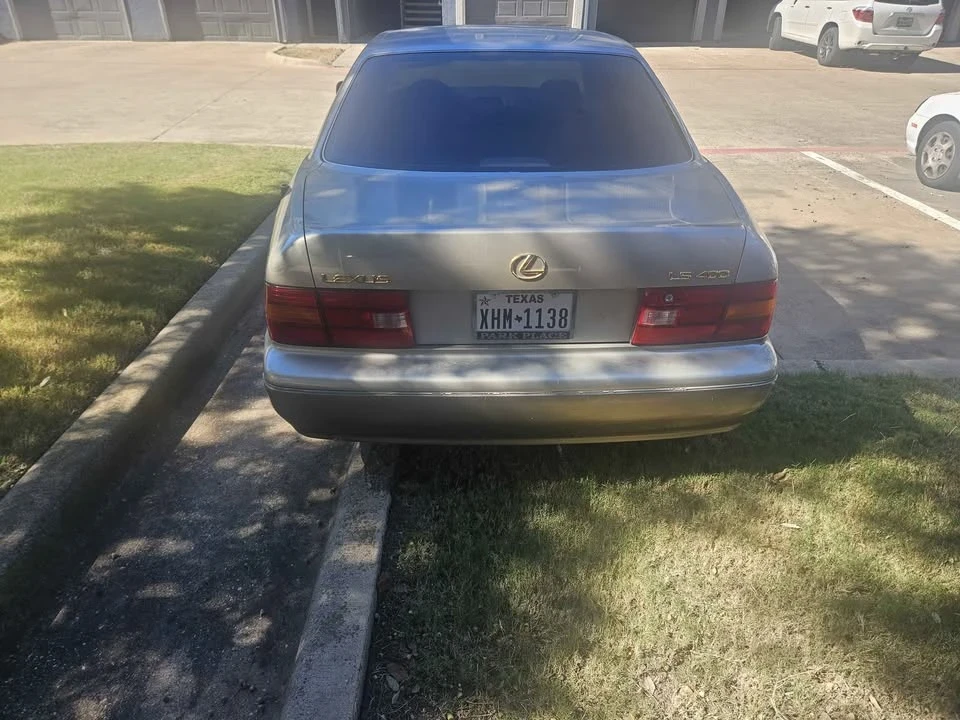1995 Lexus LS 2nd Gen - Image 5 of 15