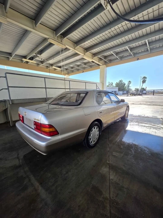 1995 Lexus LS 2nd Gen - Image 2 of 14