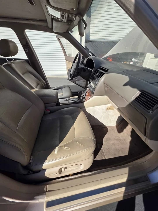 1995 Lexus LS 2nd Gen - Image 11 of 14