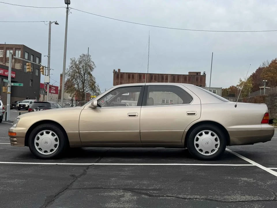 1995 Lexus LS 2nd Gen - Image 6 of 20