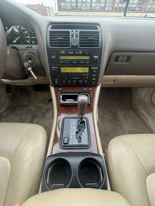 1995 Lexus LS 2nd Gen - Image 14 of 20