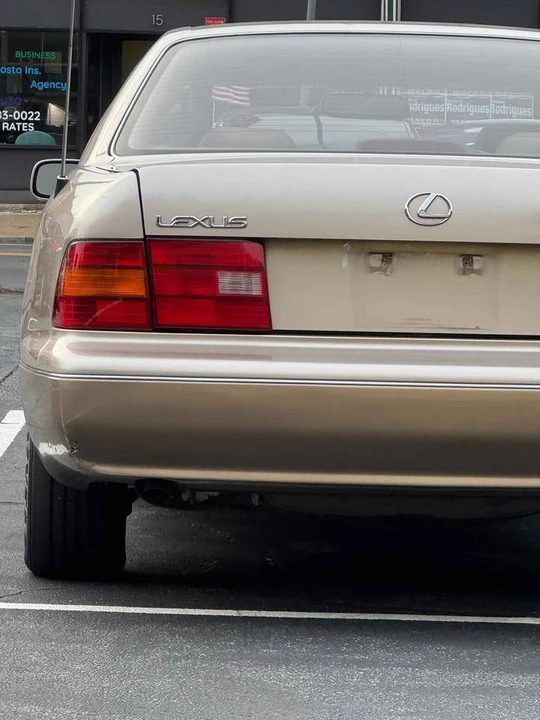 1995 Lexus LS 2nd Gen - Image 8 of 20