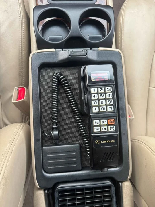 1995 Lexus LS 2nd Gen - Image 18 of 20