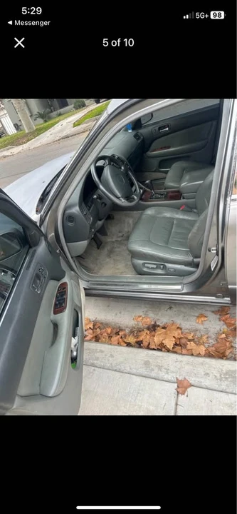 1995 Lexus LS 2nd Gen - Image 7 of 9