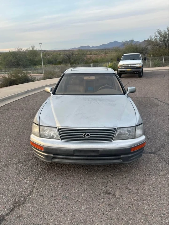 1995 Lexus LS 2nd Gen - Image 6 of 10
