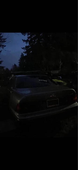 1995 Lexus LS 2nd Gen - Image 2 of 7