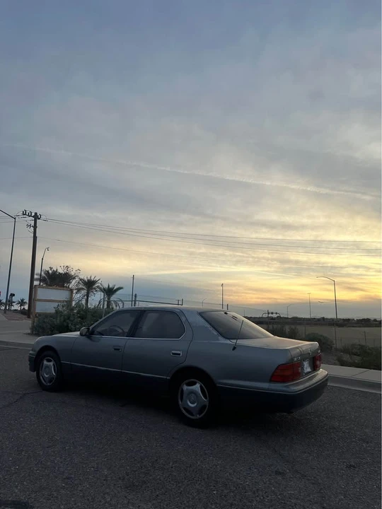 1995 Lexus LS 2nd Gen - Image 3 of 10