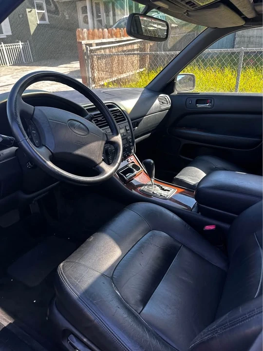 1995 Lexus LS 2nd Gen - Image 4 of 5