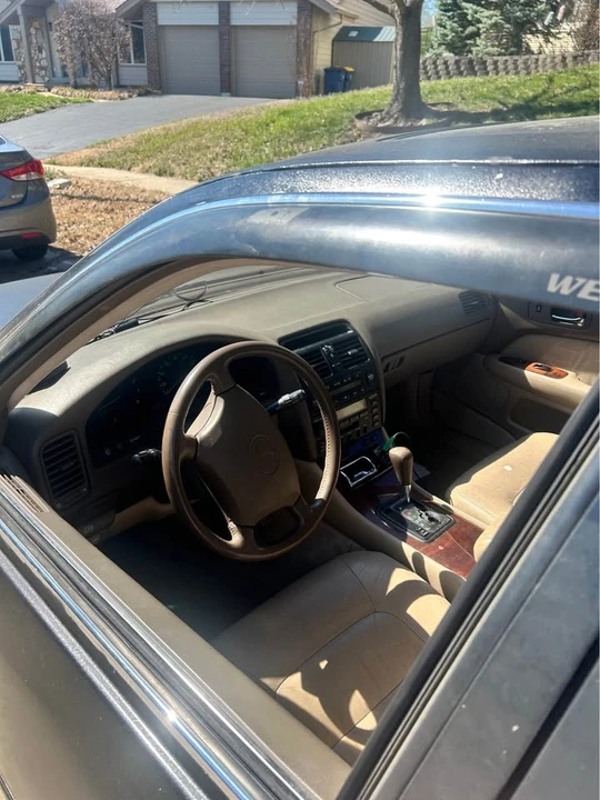 1995 Lexus LS 2nd Gen - Image 5 of 8