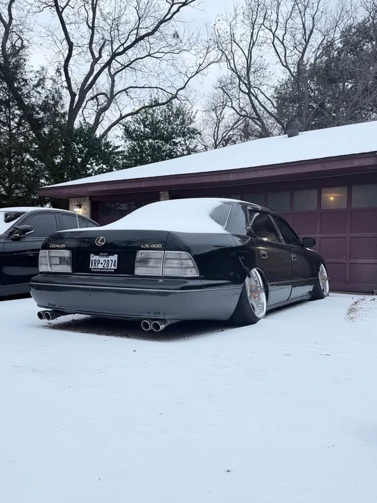 1995 Lexus LS 2nd Gen - Image 2 of 7