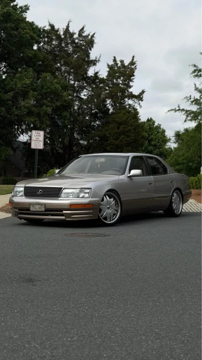 1995 Lexus LS 2nd Gen - Image 16 of 17
