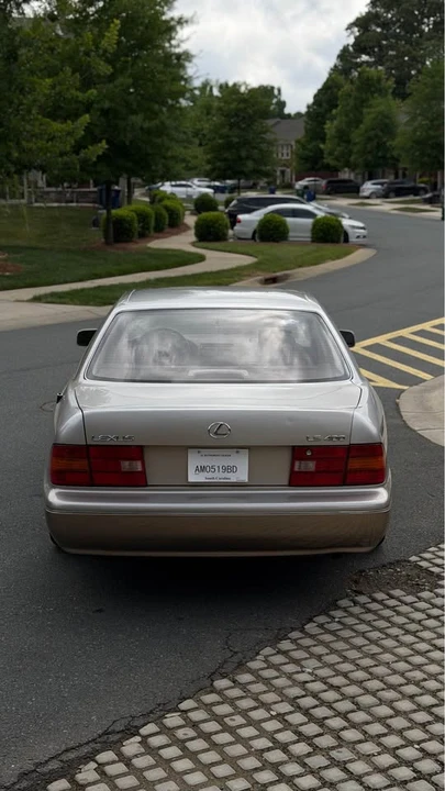 1995 Lexus LS 2nd Gen - Image 5 of 17