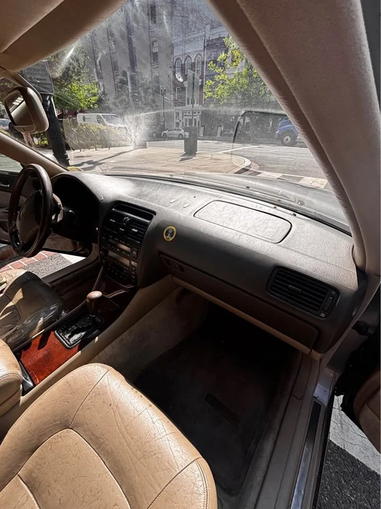 1995 Lexus LS 2nd Gen - Image 8 of 17