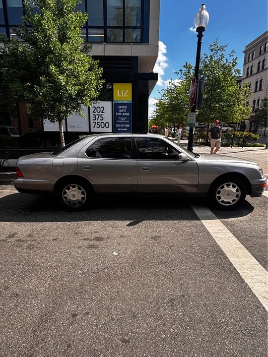 1995 Lexus LS 2nd Gen - Image 3 of 17