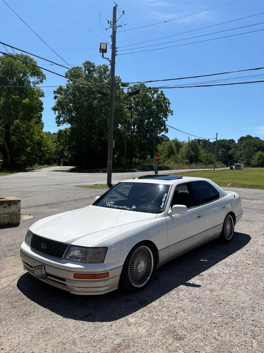 1995 Lexus LS 2nd Gen - Image 3 of 4