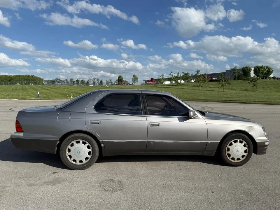 1995 Lexus LS 2nd Gen - Image 4 of 16