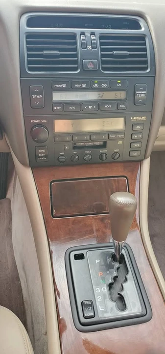 1995 Lexus LS 2nd Gen - Image 4 of 11