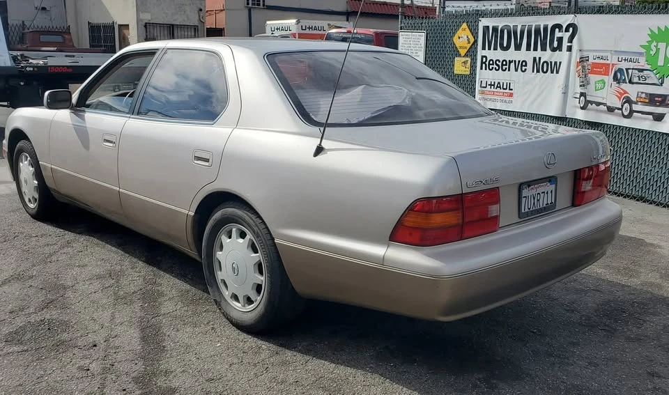 1995 Lexus LS 2nd Gen - Image 8 of 11
