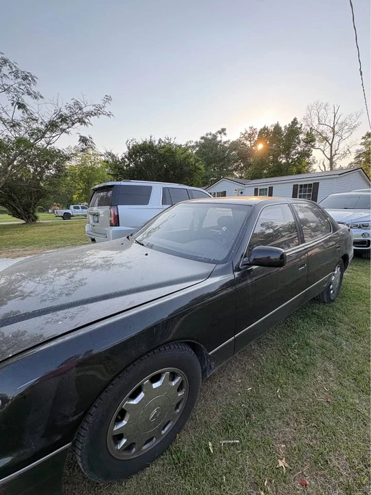 1995 Lexus LS 2nd Gen - Image 5 of 12