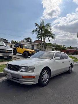 1995 Lexus LS 400 Sedan