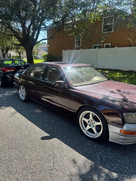 1995 Lexus LS 2nd Gen - Image 2 of 11