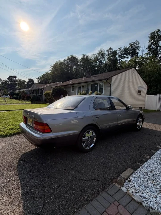 1995 Lexus LS 2nd Gen - Image 3 of 7