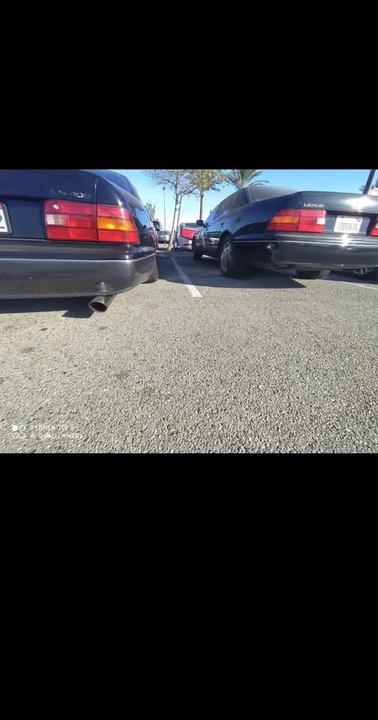 1995 Lexus LS 2nd Gen - Image 2 of 10
