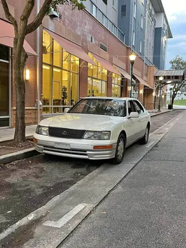 1995 Lexus LS 400 Sedan
