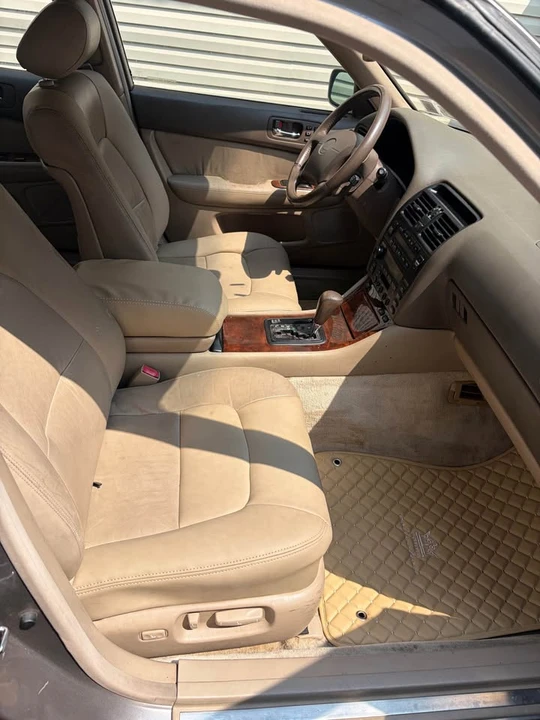 1995 Lexus LS 2nd Gen - Image 6 of 7
