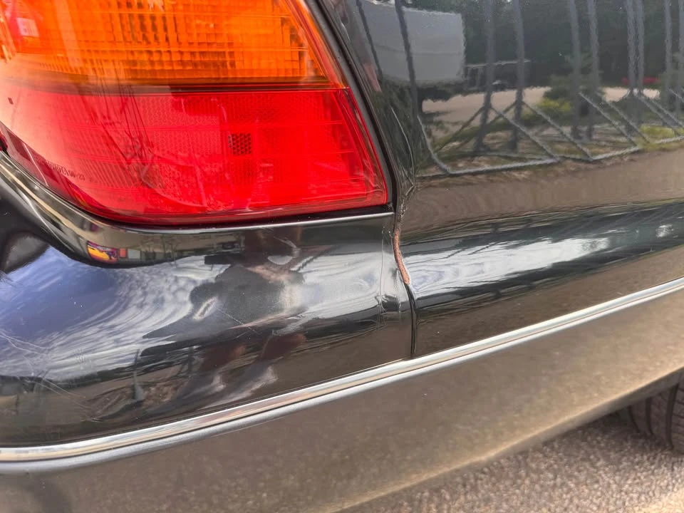 1995 Lexus LS 2nd Gen - Image 13 of 16