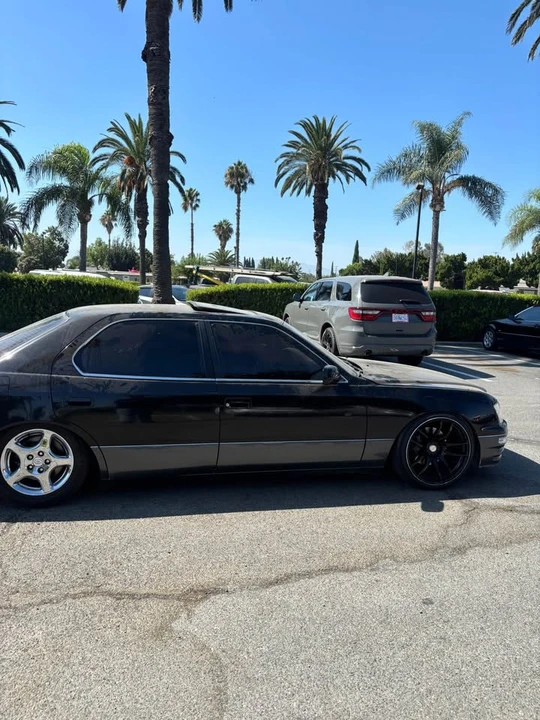 1995 Lexus LS 2nd Gen - Image 6 of 7