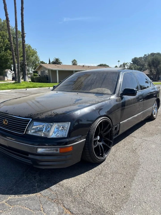 1995 Lexus LS 2nd Gen - Image 2 of 7
